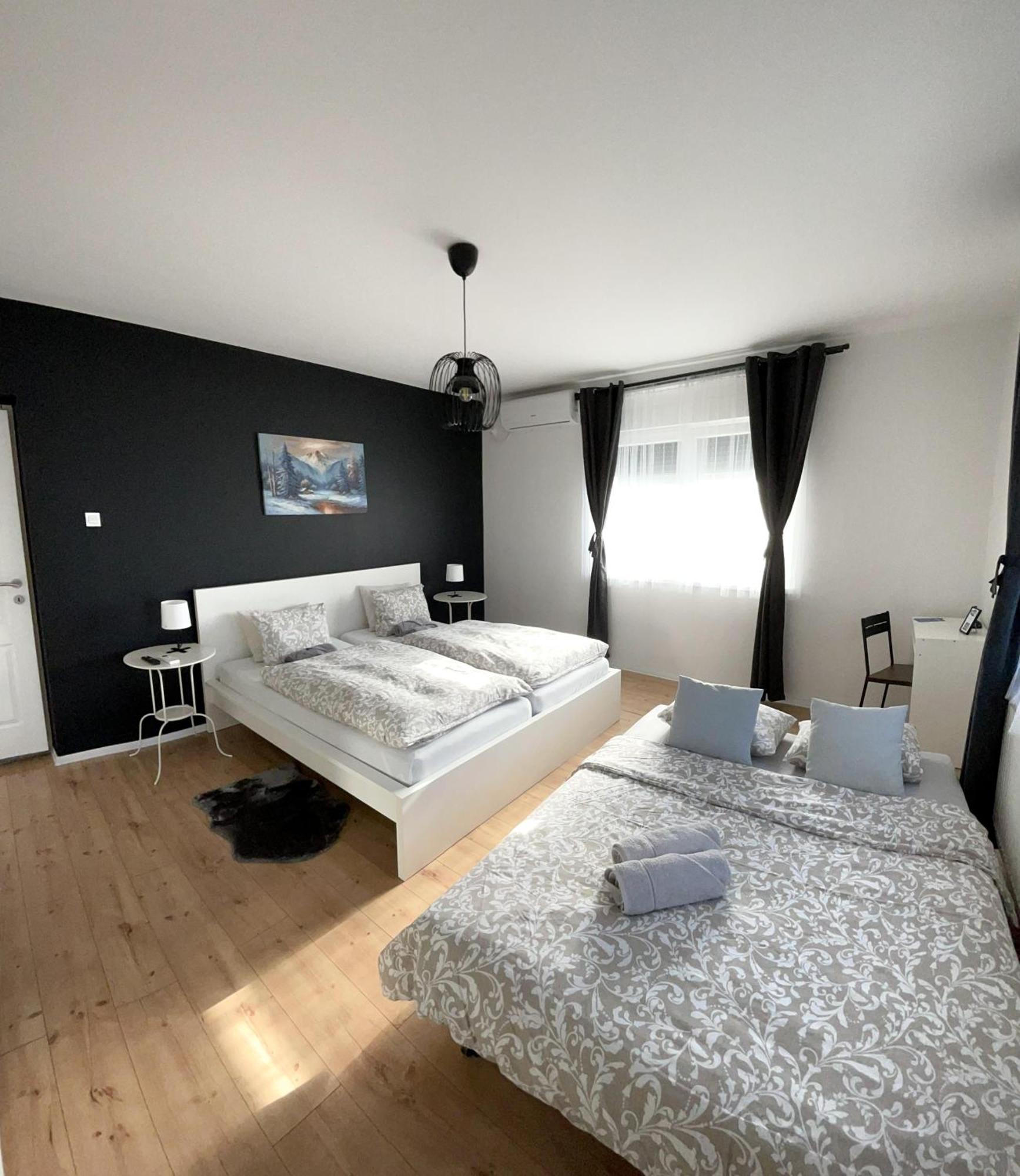 4 Stars Near Airport *